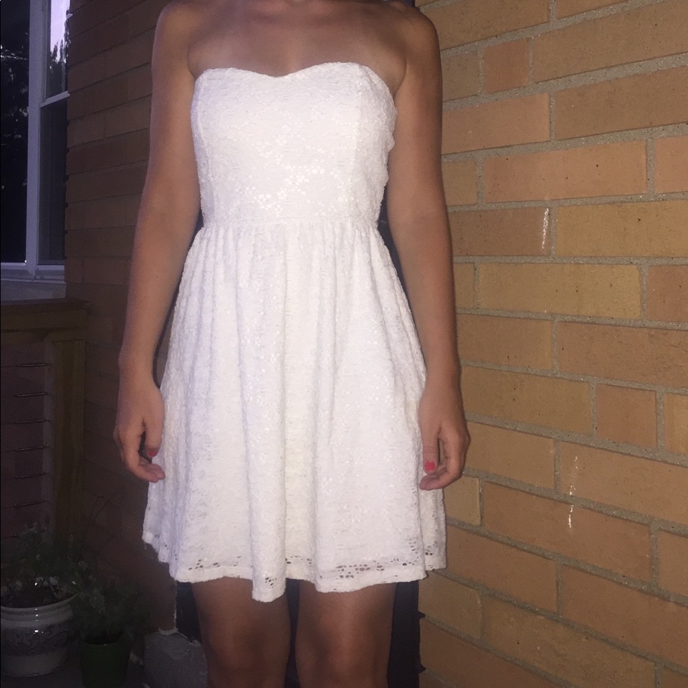 STRAPLESS WHITE LACE DRESS - Picture 8 of 8